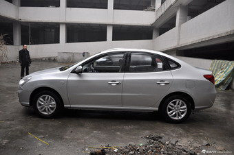 2011款悦动1.6L手动舒适型