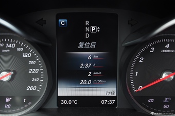 2015款奔驰C300运动版