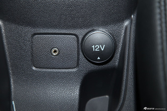 2013款嘉年华三厢1.5L手动风尚型