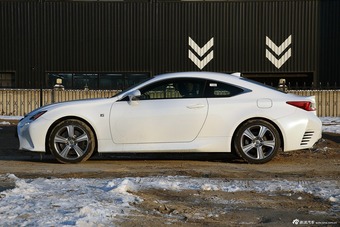 2016款雷克萨斯RC 2.0T 200t F SPORT极致版