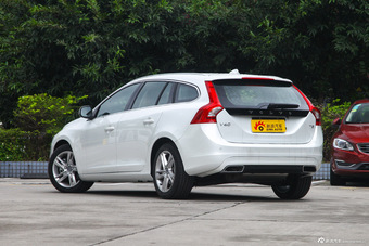 2015款沃尔沃V60 2.0T自动 T5智雅版