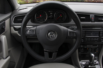 2013款朗行1.6L自动豪华型