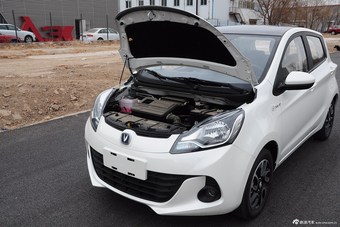 2014款奔奔1.4L手动天窗版