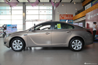 2014款君威2.0自动领先时尚型