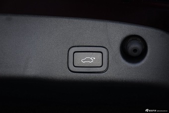 2016款捷豹XJL 2.0T自动两驱典雅商务版