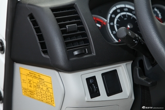 2013款金杯新海狮2.2L豪华型V22