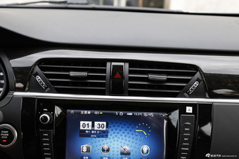 2015款众泰T600 2.0T手动尊贵型 家用版