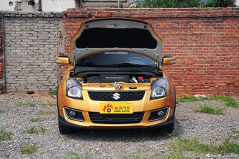 2015款雨燕1.5L自动限定版