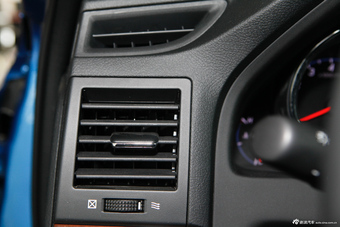 2013款锐志2.5V自动菁锐版