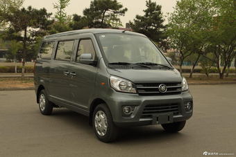 2014款启腾M70 1.2L进取型