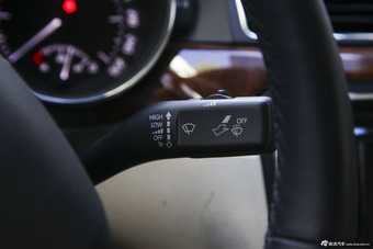 2013款斯柯达速派1.8T手自一体名仕版