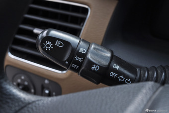 2013款宝骏630 1.5L手动精英型