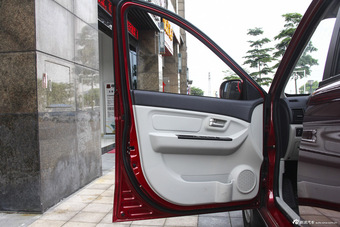 2015款福瑞达M50S 1.5L手动公务舱