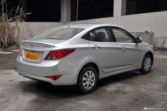 2014款瑞纳1.4L手动时尚型