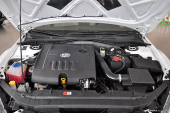 2013款奔腾B50 1.6L自动豪华版