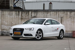 2014款奥迪A5 Coupe 45 TFSI 冰川白