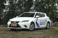 2014款雷克萨斯CT 1.8L自动200h舒适版单色