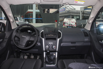 2015款五十铃D-MAX 2.5T手动四驱基本款图片