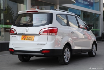 2014款宝骏730 1.5L手动舒适型