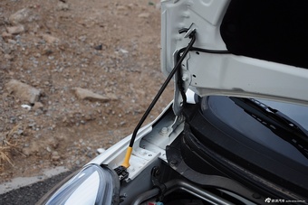 2014款奔奔1.4L自动尊贵天窗型