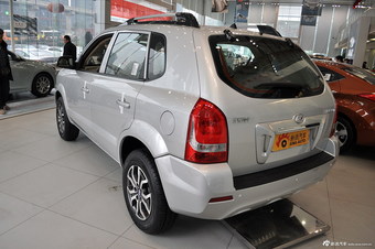 2013款途胜2.0L两驱自动舒适