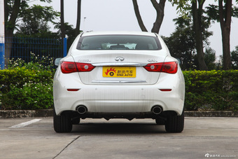 2015款英菲尼迪Q50L 2.0T自动舒适版