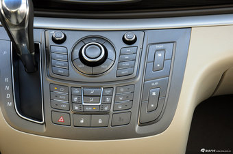 2013款别克GL8豪华商务车到店实拍