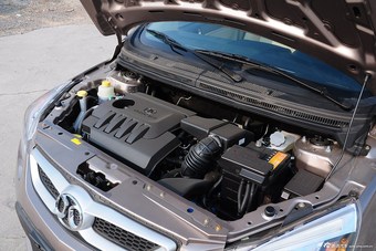 2015款绅宝D20两厢1.5L手动乐天版