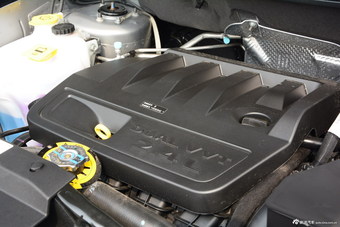 2015款指南者2.4L自动四驱舒适版