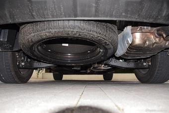 2015款索兰托L 2.4L自动汽油4WD定制版 7座 国V