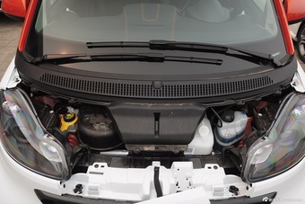2015款smart fortwo 1.0 MHD 炫闪特别版图片