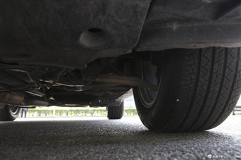 2012款讴歌ZDX 3.7L自动标准版