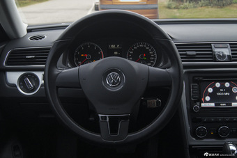 2014款帕萨特1.4T DSG蓝驱版