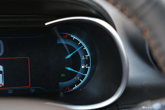 2016款凯翼X3 1.6L手动智联V版