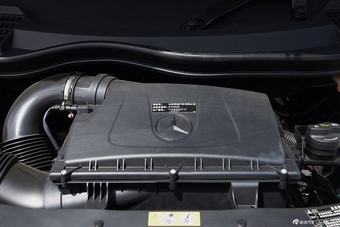 2016款奔驰V级 V260 2.0T自动尊贵版图片