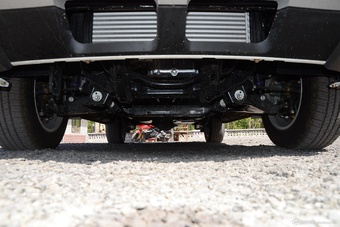 2016款驭胜S350 2.0T自动两驱汽油超豪华版5座