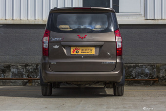 2014款五菱宏光S 1.2L 手动标准型