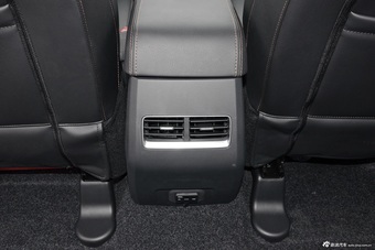 2016款北京BJ40L 2.3T自动四驱尊享版