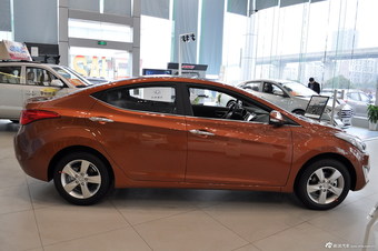 2013款朗动1.6L自动尊贵型