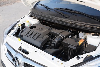 2015款绅宝D20两厢1.3L手动乐活版