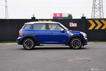 2014款MINI COUNTRYMAN 1.6T COOPER All 4 Fun