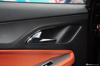 2015款宝骏560 1.8L手动精英型