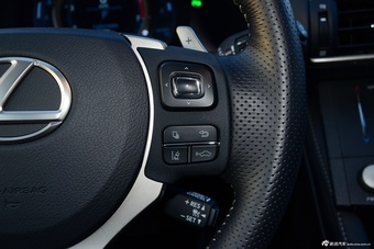 2016款雷克萨斯RC 2.0T 200t F SPORT极致版