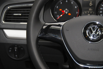 2015款朗逸1.6L自动舒适版