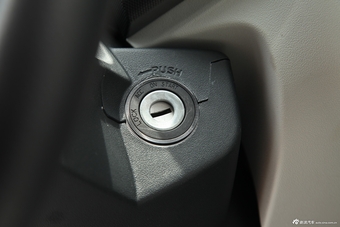 2013款金杯新海狮2.2L豪华型V22