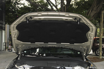 2015款沃尔沃XC90 2.0T自动 T6智雅版5座