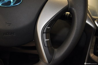 2013款朗动1.6L自动领先型