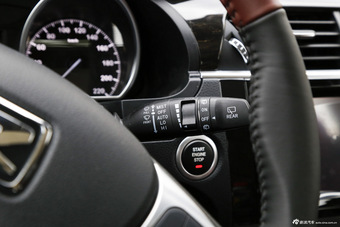 2015款众泰T600 2.0T手动尊贵型 家用版