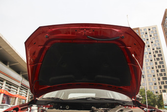 2016款翼神1.8L 手动黑白复刻版