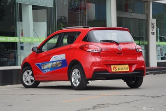 2016款宝骏310 1.2L手动豪华型